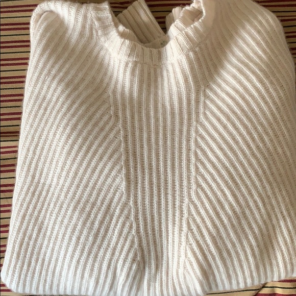 EUC House of Harlow Wool Sweater, size Medium - Picture 5 of 5